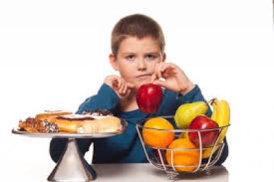 Un bambino su quattro non consuma frutta e verdura, e uno su cinque è sovrappeso!